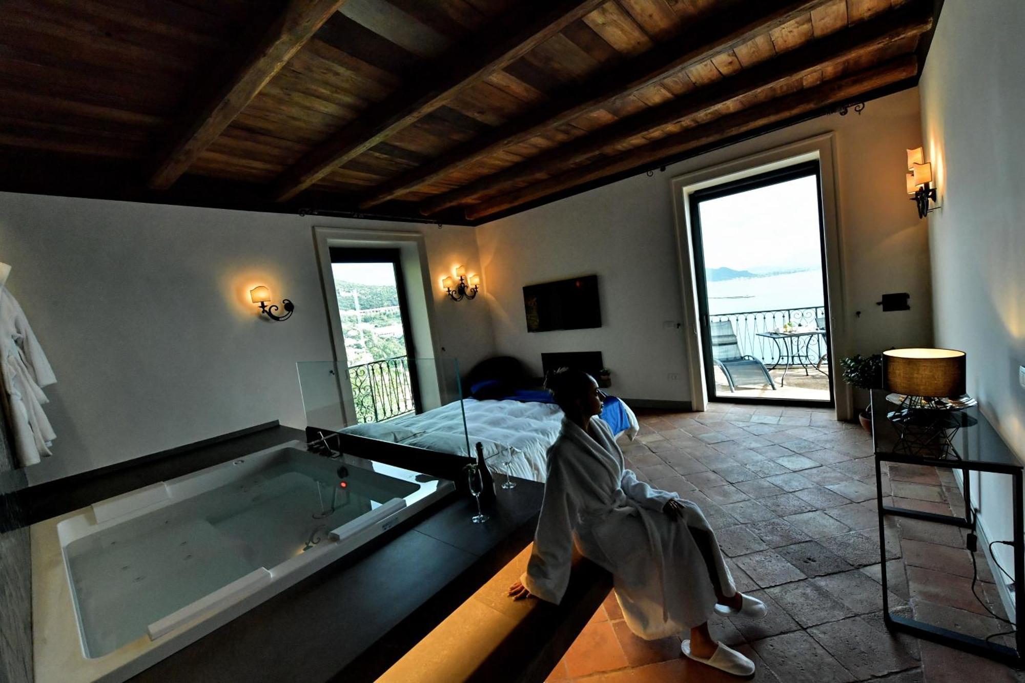 In Costa Relais & Luxury Suites Vietri Exterior foto